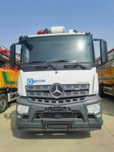 XCMG Factory 8*4 62m Second Hand Concrete Pump Truck HB62V with Mercedes-benz chassis Price